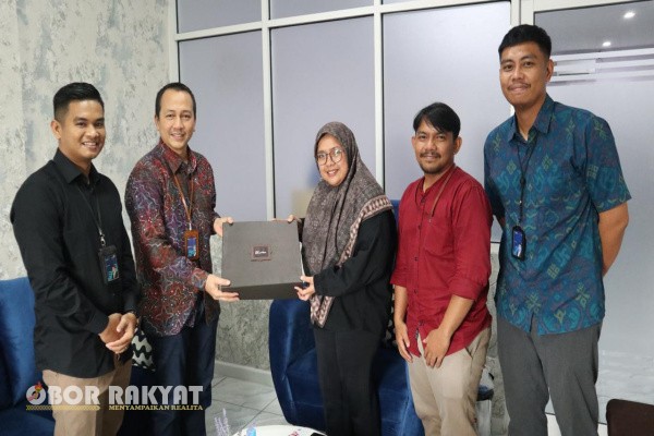Medan, Obor Rakyat – Dalam rangka memperingati Hari Pelanggan Nasional (HPN) 2025, Telkom Witel Sumatera Utara (Witel Sumut) melakukan kunjungan silaturahmi ke RSU Muhammadiyah Sumut pada Jumat (19/9/2025).
