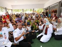 Ratusan Anak PAUD dan TK di Banyuwangi Ikuti Kampanye Makan Daging, Telur, dan Susu Bersama Bupati Ipuk