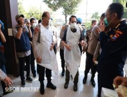 Kapolda Jatim Tinjau Identifikasi Korban Robohnya Bangunan Ponpes Al Khoziny Sidoarjo