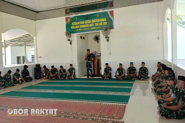 Lahat, Obor Rakyat – Dalam rangka menyambut dan memohon kelancaran peringatan Hari Ulang Tahun (HUT) ke-80 Tentara Nasional Indonesia (TNI) Tahun 2025, Dodik Secaba Rindam II/Sriwijaya menggelar kegiatan doa bersama, Sabtu (4/10/2025), di Dodik Puntang, Lahat.
