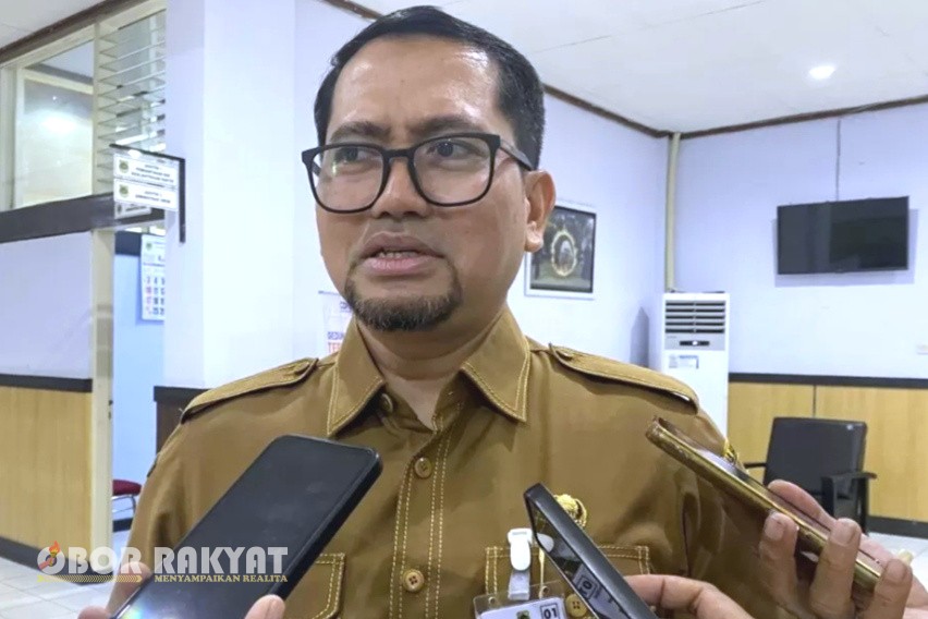 Bondowoso, Obor Rakyat — Pemerintah Kabupaten (Pemkab) Bondowoso berkomitmen mengoptimalkan pemanfaatan aset daerah yang selama ini kurang maksimal, khususnya Pasar Hewan di Selolembu yang selama ini mangkrak meski telah dianggarkan miliaran rupiah. Langkah strategis ini diharapkan dapat menjadikan pasar hewan sebagai pusat kegiatan ekonomi dan peningkatan kesejahteraan masyarakat setempat.
