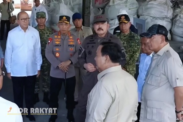 Jakarta, Obor Rakyat – Presiden RI Prabowo Subianto menghadiri prosesi penyerahan enam smelter timah hasil rampasan dari kasus mega korupsi senilai Rp 300 triliun.