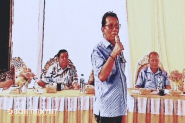 Simalungun, Obor Rakyat – Aspirasi pemekaran wilayah kembali disuarakan masyarakat. Kali ini datang dari warga Desa Balimbingan, Kecamatan Tanah Jawa, Kabupaten Simalungun, yang menyampaikan langsung harapan mereka dalam kegiatan reses Anggota DPRD Sumatera Utara, Timbul Jaya Sibarani, SH, MH, pada Senin (6/10/2025).