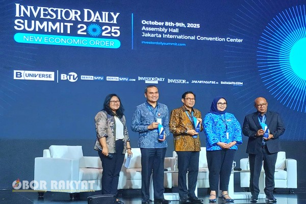 Jakarta, Obor Rakyat – Otoritas Jasa Keuangan (OJK) menegaskan bahwa sektor perbankan nasional terus menunjukkan ketahanan (resiliensi) yang kuat di tengah ketidakpastian global dan dinamika ekonomi domestik. Hal ini tercermin dari pertumbuhan kredit yang stabil, likuiditas yang ample, serta risiko kredit yang tetap terkendali.