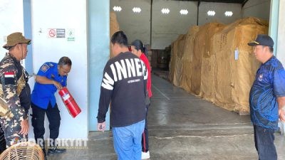 Satpol Damkar Bondowoso Lakukan Sidak, 15 APAR Tak Terawat Ditemukan di Gudang Tembakau PT Surya Timur Adi Perkasa