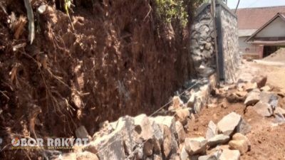 Pemdes Gadingsari Bangun TPT di Dusun Krajan Guna Cegah Longsor, Anggarkan Rp80 Juta dari Dana Desa 2025