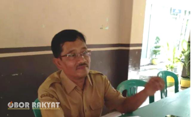 Banyuwangi, Obor Rakyat – Dugaan praktik pungutan liar (pungli) dalam pelaksanaan Program Pendaftaran Tanah Sistematis Lengkap (PTSL) mencuat di Desa Kalirejo, Kecamatan Kabat, Kabupaten Banyuwangi. Seorang warga melaporkan ketidakberesan dalam proses pengurusan sertifikat tanah yang beralih dari jalur reguler ke program PTSL, Rabu (9/09/2025).