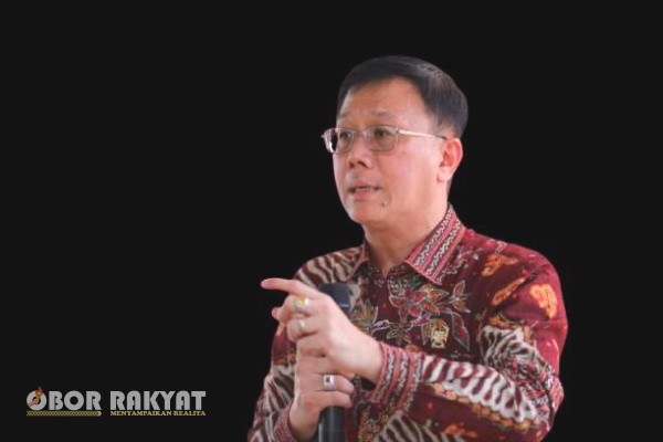 Medan, Obor Rakyat – Nama Hasyim, SE kian menguat sebagai salah satu kandidat potensial untuk Wali Kota Medan pada Pilkada mendatang. Politisi senior dari PDI Perjuangan ini dinilai sebagai figur yang matang, inklusif, dan memiliki rekam jejak pengabdian panjang di dunia politik lokal Sumatera Utara.