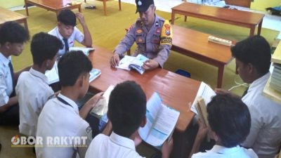 “Rabu Berguru”, Polsek Sempolan Ajak Siswa SMPN 1 Silo Jember Gemar Membaca dan Kejar Cita-Cita