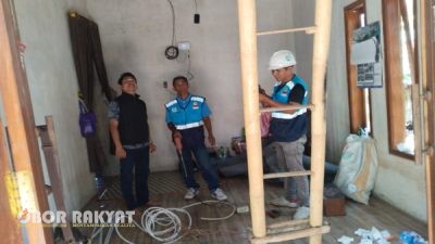 Bondowoso Menyala: 20 Warga Desa Bendelan Terima Bantuan KWH Listrik