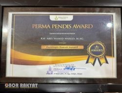 Bupati Bondowoso Raih Permapendis Award 2025 sebagai Pemimpin Daerah Inovatif
