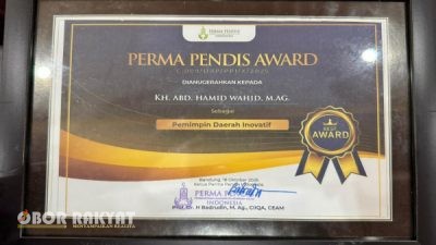 Bupati Bondowoso Raih Permapendis Award 2025 sebagai Pemimpin Daerah Inovatif