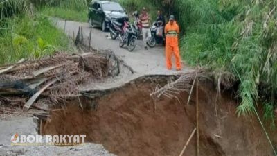 Jalan Provinsi di Simalungun Putus Total Akibat Longsor, Mangapul Purba Desak PUPR Sumut Bertindak Cepat