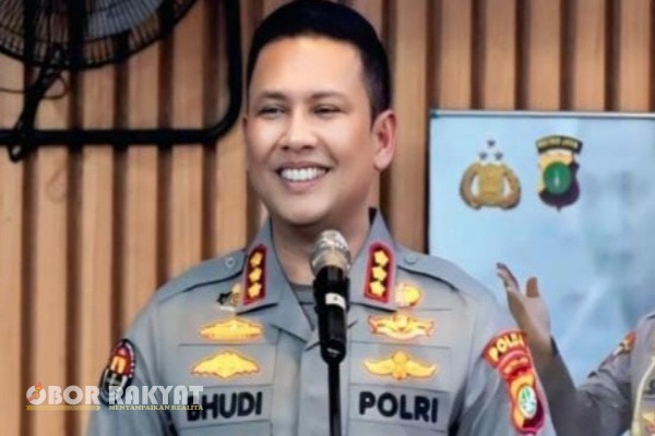 Jakarta, Obor Rakyat – Direktorat Reserse Siber Polda Metro Jaya berhasil mengungkap ratusan kasus penipuan online lintas negara yang menjerat ribuan warga Indonesia sepanjang Januari hingga Agustus 2025. Total kerugian yang dialami masyarakat mencapai Rp24,3 miliar.