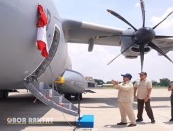 Pesawat Airbus A400M TNI AU Resmi Mendarat di Halim, Presiden Prabowo Serahkan Simbolis ke Panglima TNI