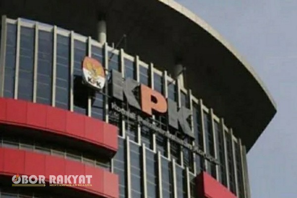 Jakarta, Obor Rakyat — Komisi Pemberantasan Korupsi (KPK) kembali melakukan Operasi Tangkap Tangan (OTT) di Provinsi Riau. Kali ini, lembaga antirasuah itu menangkap Gubernur Riau Abdul Wahid yang baru sembilan bulan menjabat.