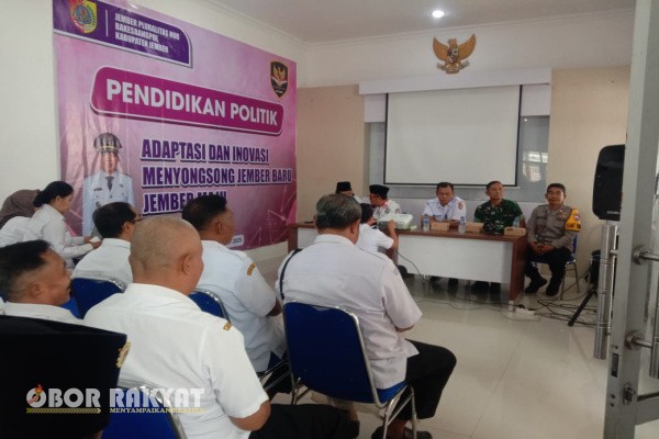 Jember, Obor Rakyat – Badan Kesatuan Bangsa dan Politik (Bakesbangpol) Kabupaten Jember menggelar kegiatan Pluralitas Hub di Aula Kecamatan Sukowono, Rabu (5/11/2025).