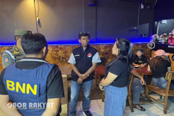 Pematangsiantar, Obor Rakyat – Dalam upaya mencegah penyalahgunaan dan peredaran gelap narkotika, Kepolisian Resor (Polres) Pematangsiantar melaksanakan razia rutin di sejumlah Tempat Hiburan Malam (THM) pada akhir pekan.