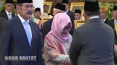 Presiden Prabowo Anugerahkan Gelar Pahlawan Nasional kepada Soeharto, Tutut Soeharto Tundukkan Kepala Khidmat di Istana Negara