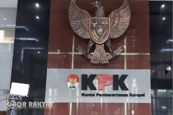 Jakarta, Obor Rakyat – Sebanyak lima kandidat bersaing untuk menduduki posisi strategis di Komisi Pemberantasan Korupsi (KPK), yakni jabatan Direktur Penyelidikan dan Direktur Penuntutan. Nama-nama tersebut diumumkan oleh Panitia Seleksi Terbuka Pengisian Jabatan Pimpinan Tinggi Pratama KPK melalui pengumuman nomor: B/002/PANSELKPK/11/2025 tentang hasil seleksi administrasi.