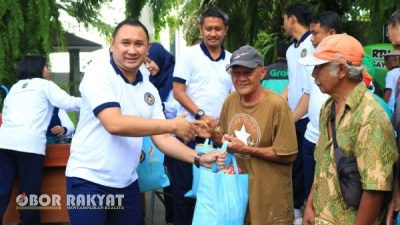 Lapas Banyuwangi Gelar Bakti Sosial Bagikan 50 Paket Sembako Peringati Hari Bakti Kemenimipas 2025