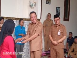 34 Buruh Pabrik Rokok Dua Putri Ratu Terima BLT DBHCHT Tahap II, Pemkab Bondowoso Pastikan Penyaluran Tanpa Potongan