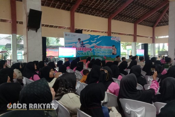 Jember, Obor Rakyat – Pada gelaran Bunga Desaku di Kecamatan Kencong, Jumat (21/11/2025), Pemerintah Kabupaten (Pemkab) Jember menegaskan fokus baru pembangunan di wilayah selatan.