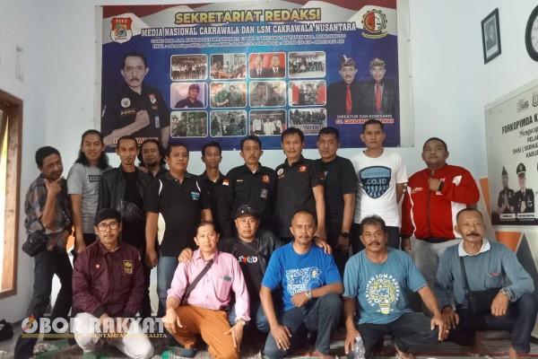 Bondowoso, Obor Rakyat – Lembaga Swadaya Masyarakat (LSM) Cakrawala Nusantara menggelar Rapat Koordinasi (Rakor) sekaligus Reformasi Pengurus Tahun 2025 di Kantor DPP Bondowoso, Sabtu (22/11/2025).