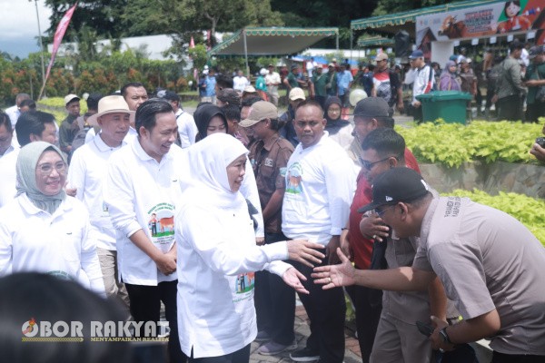 Jember, Obor Rakyat – Gerakan Serentak Pelayanan Inseminasi Buatan (IB) Tahun 2025 resmi dipusatkan di City Forest, Kabupaten Jember, Senin (24/11/2025).