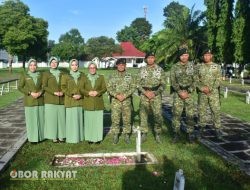 Brigif 9/DY/2 Kostrad Gelar Upacara Ziarah Rombongan Peringati HUT ke-62 di TMP Patrang Jember