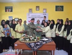 Danbrigif 9/DY/2 Kostrad Kunjungi TK Kartika X-35 & SD Kartika IX-1 Jember dalam Peringatan Hari Guru Nasional dan HUT ke-62 Brigif 9/DY/2 Kostrad