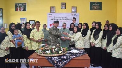 Danbrigif 9/DY/2 Kostrad Kunjungi TK Kartika X-35 & SD Kartika IX-1 Jember dalam Peringatan Hari Guru Nasional dan HUT ke-62 Brigif 9/DY/2 Kostrad