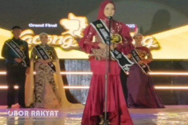 Bondowoso, Obor Rakyat – Grand Final Kacong Jebbing Bondowoso 2025 yang digelar di GOR Pelita Bondowoso, Minggu malam (30/11/2025), menjadi momentum penting dalam upaya memperkuat citra dan promosi daerah melalui peran generasi muda.