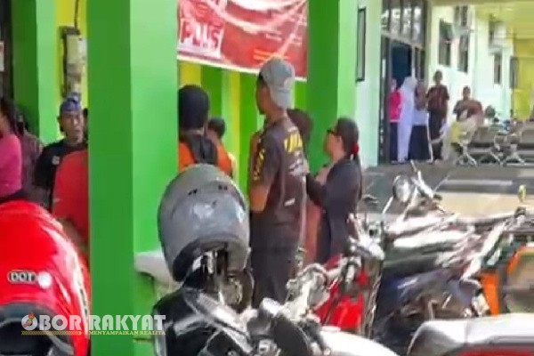 Bondowoso, Obor Rakyat — Suasana di Puskesmas Sumber Wringin, Kabupaten Bondowoso, mendadak dipenuhi warga pada Rabu (03/12/2025).