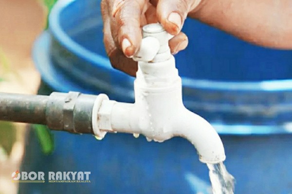 Bondowoso, Obor Rakyat – Pemerintah Desa (Pemdes) Sumber Kalong, Kecamatan Wonosari, Kabupaten Bondowoso, Jawa Timur, mendapat apresiasi dari warga setelah merealisasikan anggaran untuk pengembangan jaringan perpipaan air bersih. Program ini dinilai membawa perubahan signifikan bagi kualitas hidup masyarakat, khususnya warga RT 3 hingga RT 6.