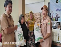 518 Warga Wonosari Terima Bantuan Pangan Tahap Kedua dari Bulog Bondowoso