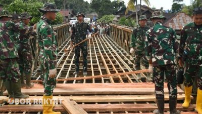 Satgas Yonzipur I/DD Percepat Pemasangan Jembatan Bailey Penghubung Tapteng–Tapsel
