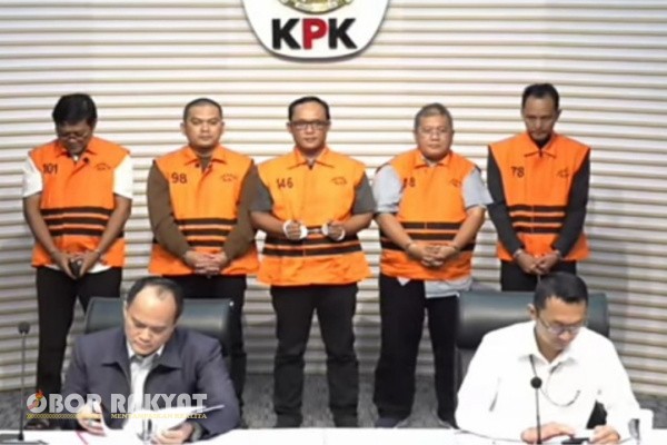 Jakarta, Obor Rakyat — Komisi Pemberantasan Korupsi (KPK) resmi mengumumkan dugaan praktik pengondisian proyek pengadaan barang dan jasa (PBJ) yang melibatkan Bupati Lampung Tengah, Ardito Wijaya (AW).