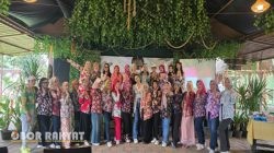 Peringati Hari Ibu, Komunitas Perempuan Kebayakan Jember Gelar Outbond dan Gathering di Jember Mini Zoo