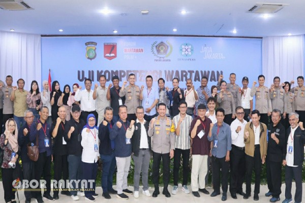 Jakarta, Obor Rakyat — Kegiatan Uji Kompetensi Wartawan (UKW) 2025 yang diselenggarakan Polda Metro Jaya bersama Forum Wartawan Polri (FWP), menggandeng Persatuan Wartawan Indonesia (PWI) Pusat dan PWI Jaya, resmi ditutup pada Selasa (16/12/2025) di Gedung Balai Pertemuan Polda Metro Jaya, Jakarta Selatan.
