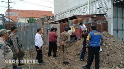 Bangunan Tanpa IMB di Manukan Wetan Surabaya Disegel Satpol PP