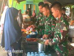TNI Terus Operasikan Dapur Umum bagi Warga Terdampak Bencana Alam Banjir di Sayurmatinggi, Tapsel