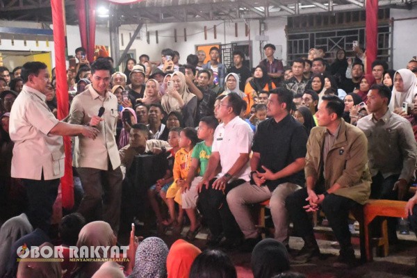 Tapanuli Selatan, Obor Rakyat – Presiden Republik Indonesia Prabowo Subianto mengawali Tahun Baru 2026 dengan cara sederhana namun sarat makna.