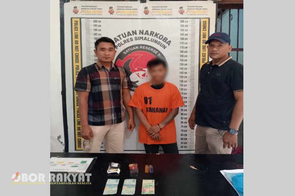Simalungun, Obor Rakyat – Polsek Bosar Maligas kembali menunjukkan komitmennya dalam memberantas peredaran narkoba. Di awal tahun 2026, jajaran kepolisian berhasil menangkap seorang residivis narkoba yang baru saja bebas dari lembaga pemasyarakatan, dengan barang bukti sabu seberat lebih dari 5 gram.