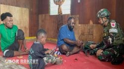 Satgas Yonif 521/DY Tebar Cinta dan Kepedulian Lewat Binter Humanis di Papua