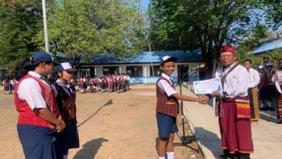 30 Tahun Mengabdi di Dunia Pendidikan, Guru SMPN 1 Reok Didimus A. Dahur Resmi Purna Bakti