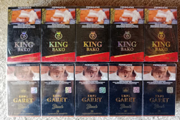 Manggarai Raya, Obor Rakyat – Peredaran rokok ilegal tanpa pita cukai di wilayah Manggarai Raya, yang meliputi Kabupaten Manggarai, Manggarai Barat, dan Manggarai Timur, menunjukkan tren peningkatan yang kian mengkhawatirkan.