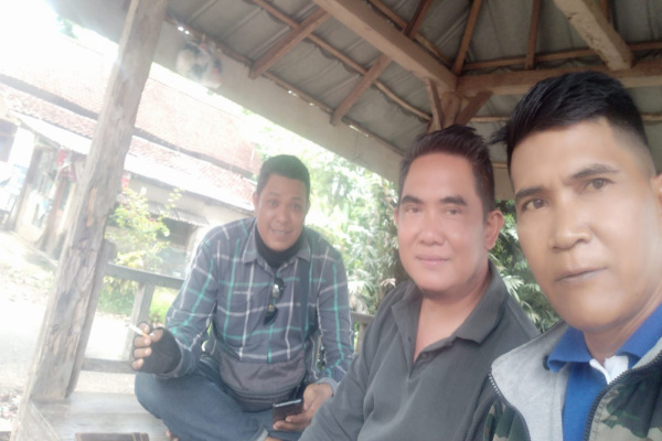 Bondowoso, Obor Rakyat – Dugaan penjualan pupuk subsidi di atas Harga Eceran Tertinggi (HET) di Kecamatan Grujugan, Kabupaten Bondowoso, terbukti bukan sekadar isu. Harga pupuk subsidi jenis Urea dan NPK (Ponska) dilaporkan dijual hingga Rp125 ribu sampai Rp150 ribu per sak (50 kilogram) di sejumlah kios atau agen, jauh melampaui ketentuan pemerintah.