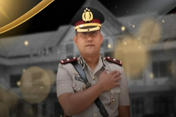 Banyuwangi, Obor Rakyat — Suasana hangat dan penuh kekeluargaan mewarnai momen perpisahan Kompol Toni Irawan yang resmi mengakhiri masa tugasnya sebagai Kasat Binmas Polresta Banyuwangi. Sosok perwira menengah Polri yang dikenal humanis tersebut kini dipercaya mengemban amanah baru sebagai Wakapolres Situbondo.