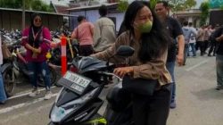 Bazar Ranmor Polrestabes Surabaya Kembalikan Motor Curian
